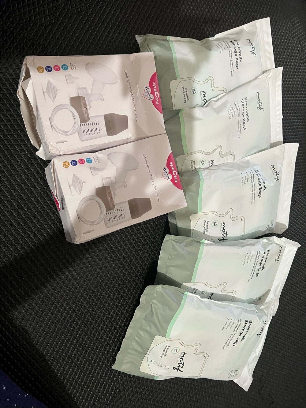 NEW Spectra Premium Accessory Kits*2 and Motif Breastmilk Storage Bags*5